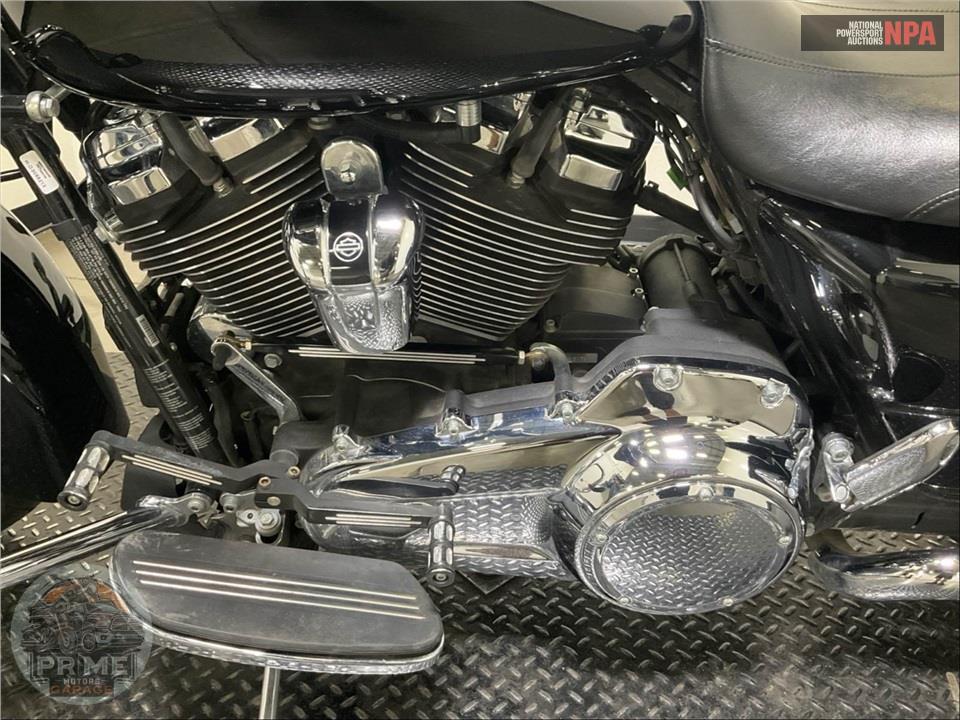 2021 Harley-Davidson FLHX STREET GLIDE — фото 7