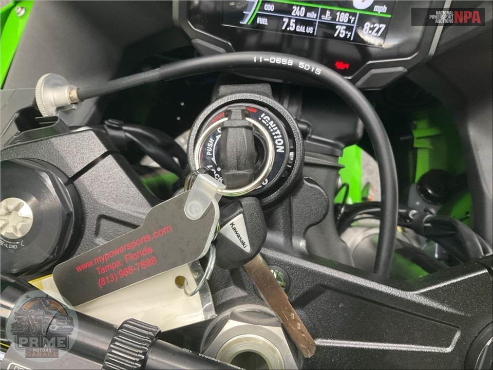 2025 Kawasaki ZX1002MSFAL NINJA ZX-10R — фото 12