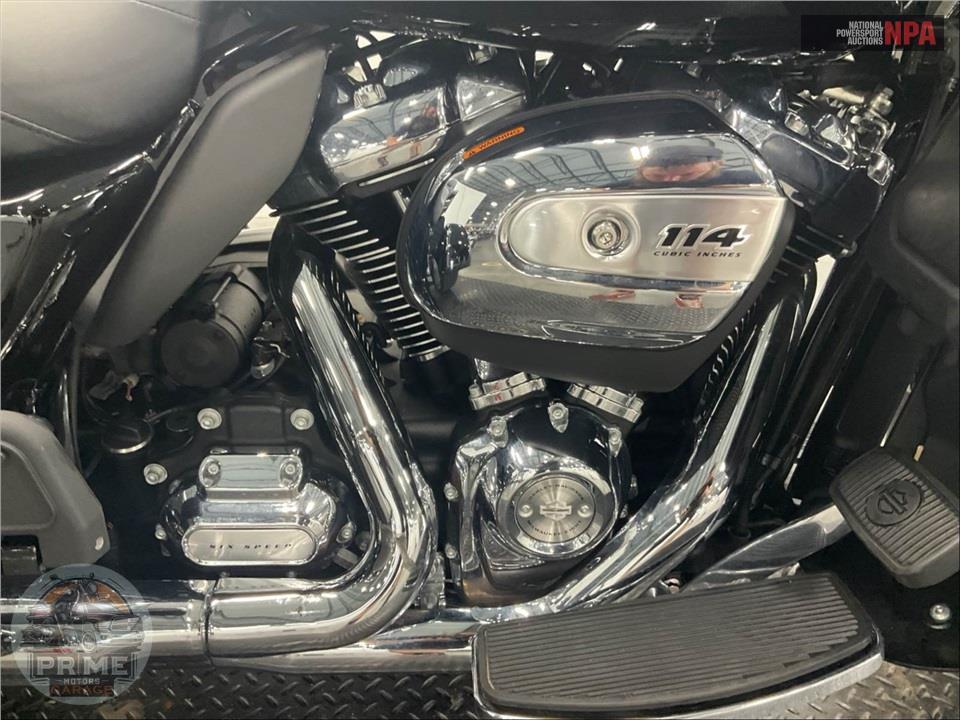 2022 Harley-Davidson FLHTCUTG TRI GLIDE ULTRA CLASSIC — фото 6