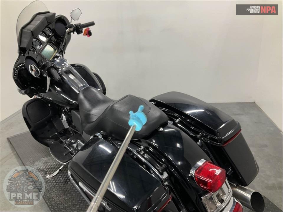 2016 Harley-Davidson FLHTK ELECTRA GLIDE ULTRA LIMITED — фото 21