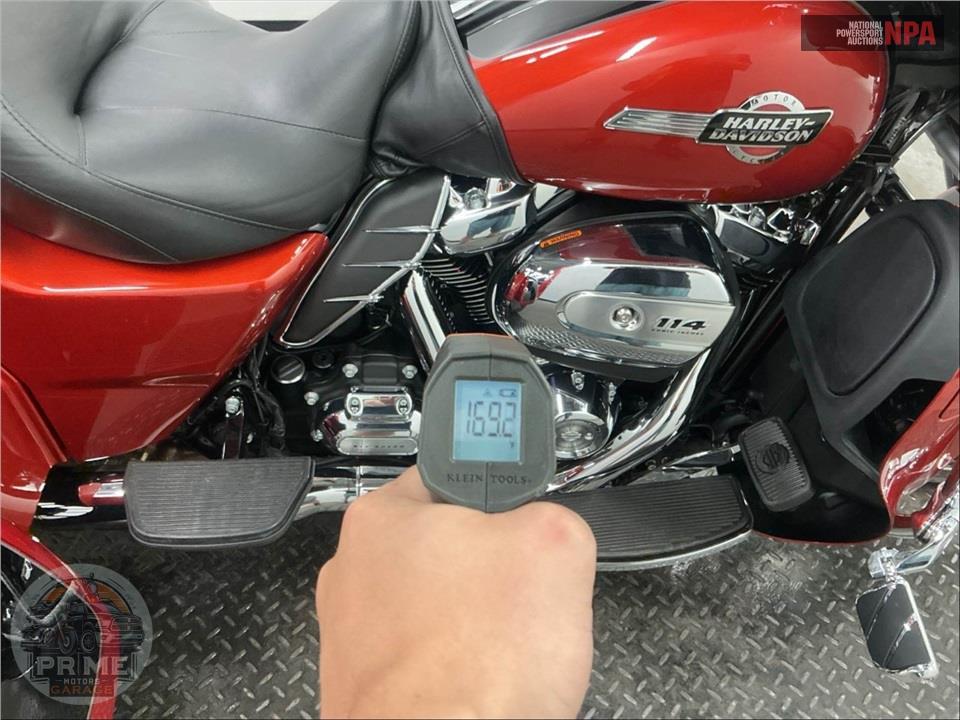 2025 Harley-Davidson FLHTCUTG TRI GLIDE ULTRA CLASSIC — фото 8