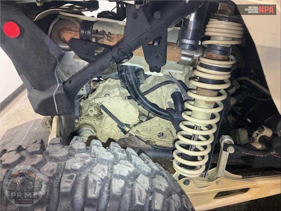 2022 Can-Am MAVERICK X3 DS TURBO (DESERT TAN & CARBON BLACK) — фото 5