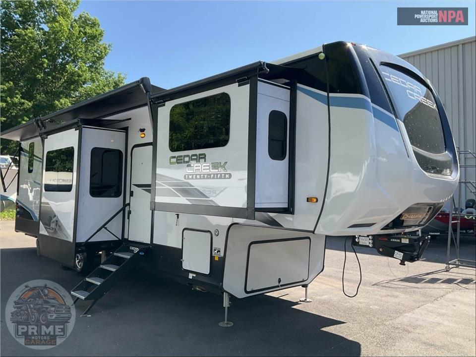 2024 Cedar Creek M-371FL - FIFTH WHEEL SERIES — фото 1