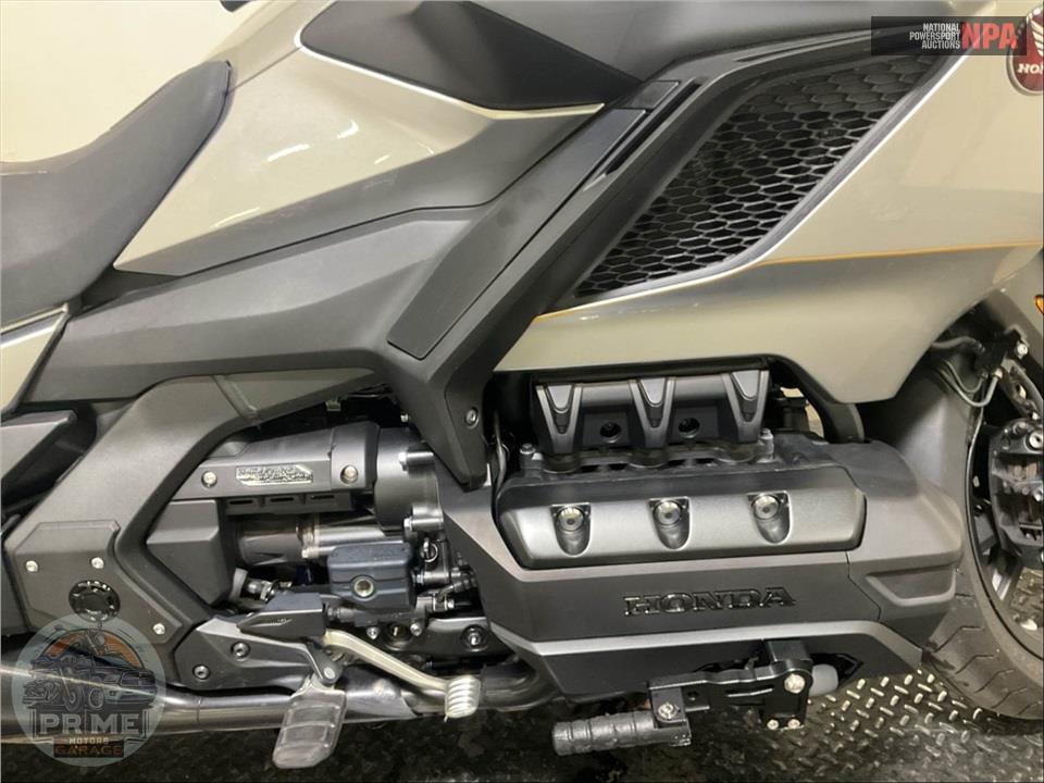 2025 Honda GOLD WING TOUR AUTOMATIC DCT — фото 6