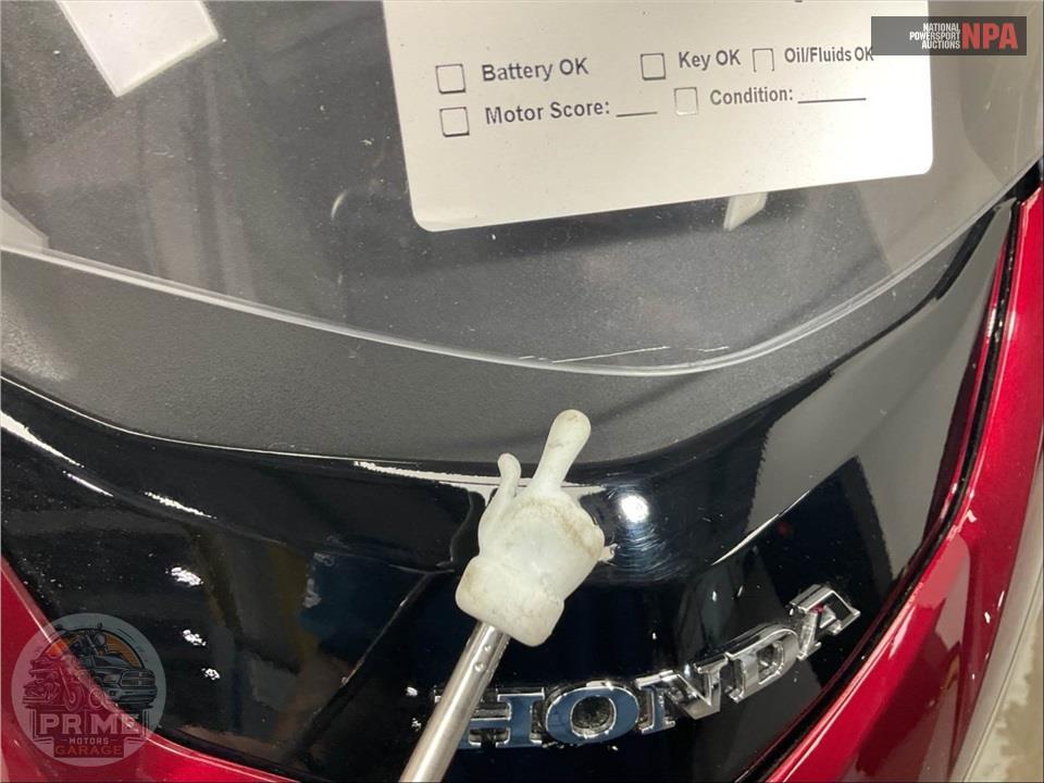 2018 Honda GL1800 GOLDWING TOUR (RED) — фото 13