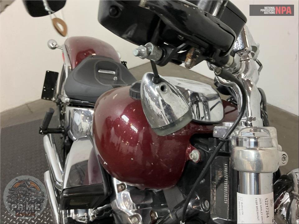 2025 Harley-Davidson FXBR BREAKOUT — фото 30
