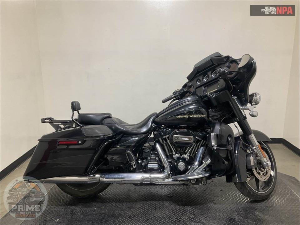 2017 Harley-Davidson FLHXSE CVO STREET GLIDE — фото 1