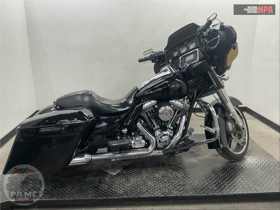 2016 Harley-Davidson FLHX STREET GLIDE — фото 1