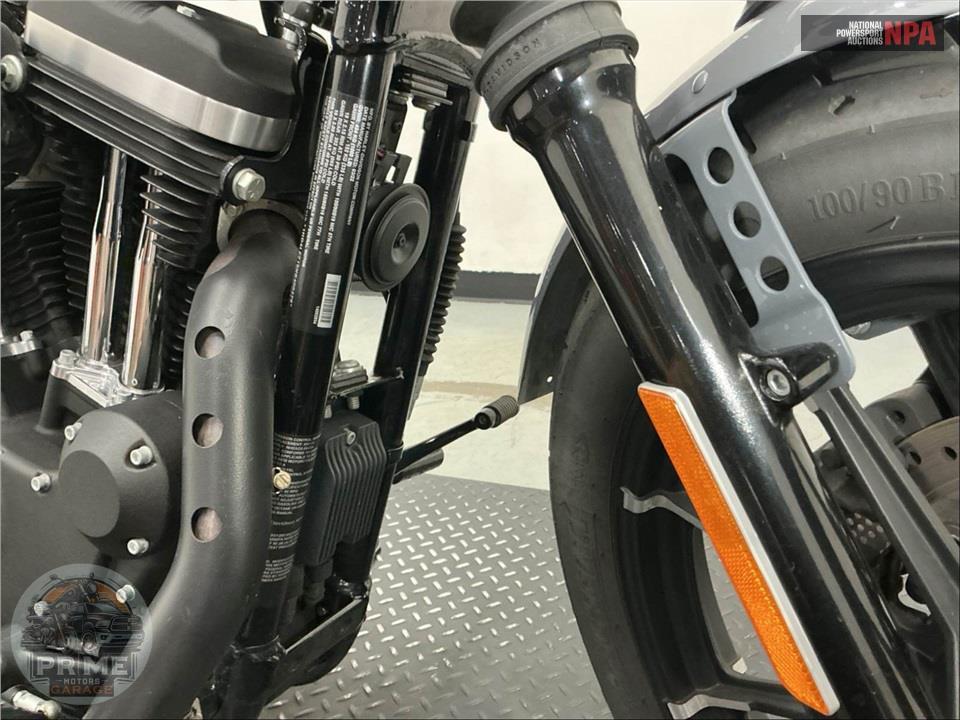 2022 Harley-Davidson XL883N IRON — фото 17