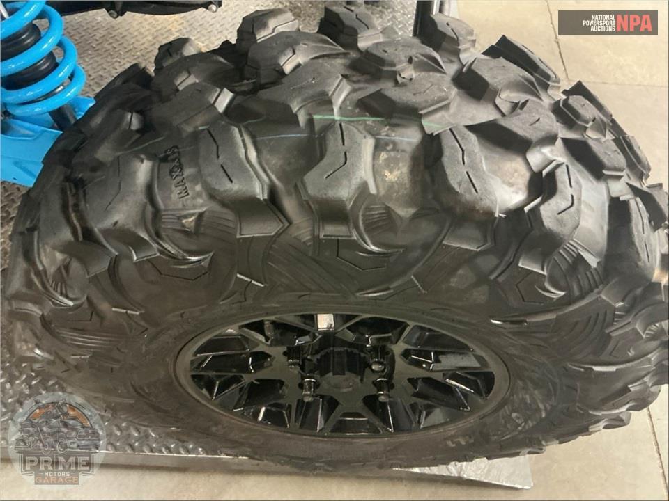 2023 Can-Am MAVERICK X3 MAX X RS TURBO RR 72 (BLACK ONLY) — фото 23