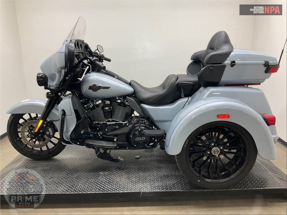 2025 Harley-Davidson FLHTCUTG TRI GLIDE ULTRA CLASSIC — фото 3