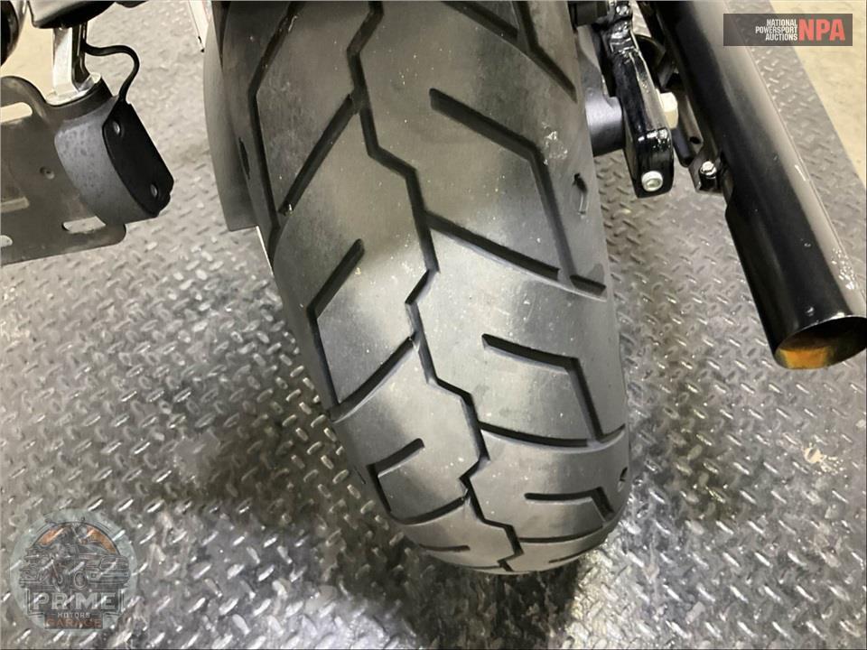 2017 Harley-Davidson FXDB STREET BOB — фото 19