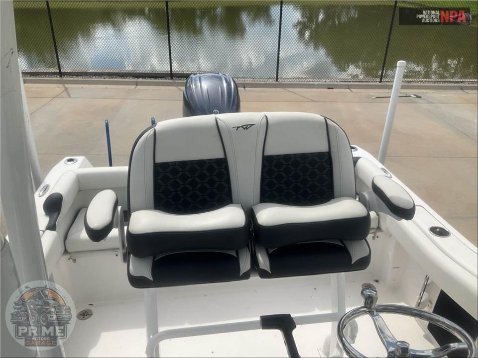 2023 Tidewater Boats 210 LXF(*) L=21/E=150HP YAMAHA — фото 18