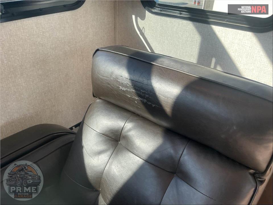 2019 Keystone Rv M-3701 LK - MONTANA 20TH ANNIVERSARY FIFTH WHEEL SERIES — фото 11