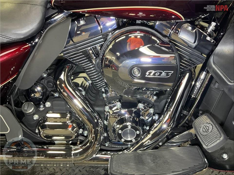 2015 Harley-Davidson FLHTCU ULTRA CLASSIC ELECTRA GLIDE — фото 6