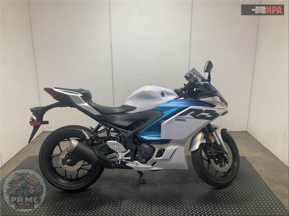 2025 Yamaha YZF-R3 — фото 1