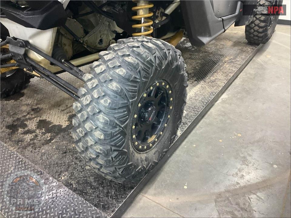 2019 Can-Am MAVERICK X3 X RS TURBO R — фото 32