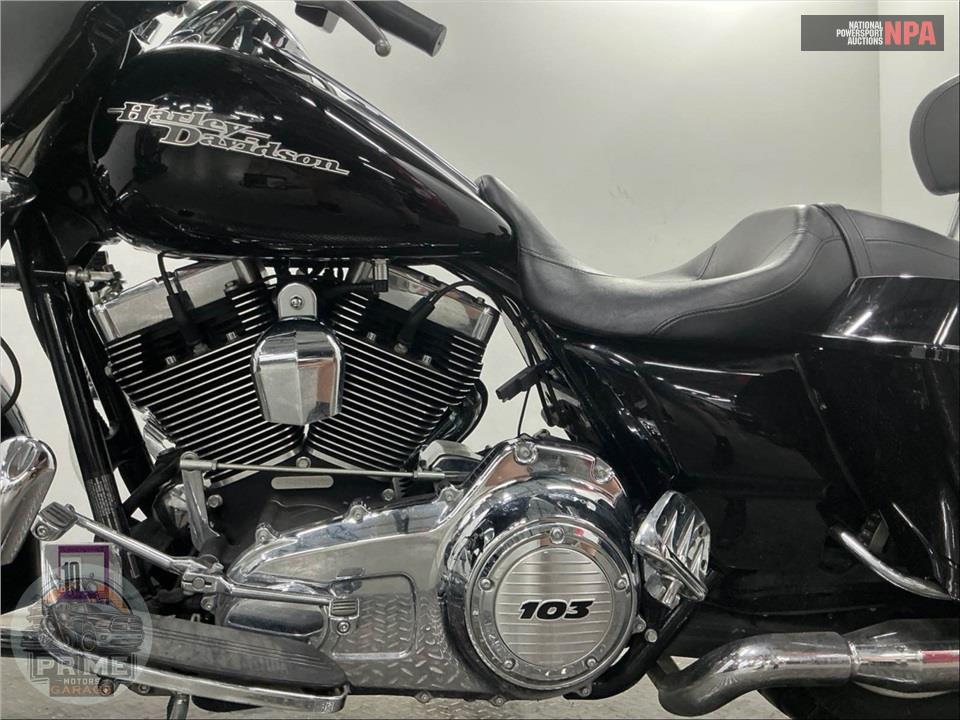 2013 Harley-Davidson FLHX STREET GLIDE — фото 7