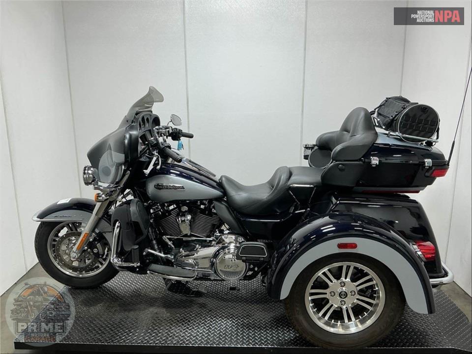 2020 Harley-Davidson FLHTCUTG TRI GLIDE ULTRA — фото 3