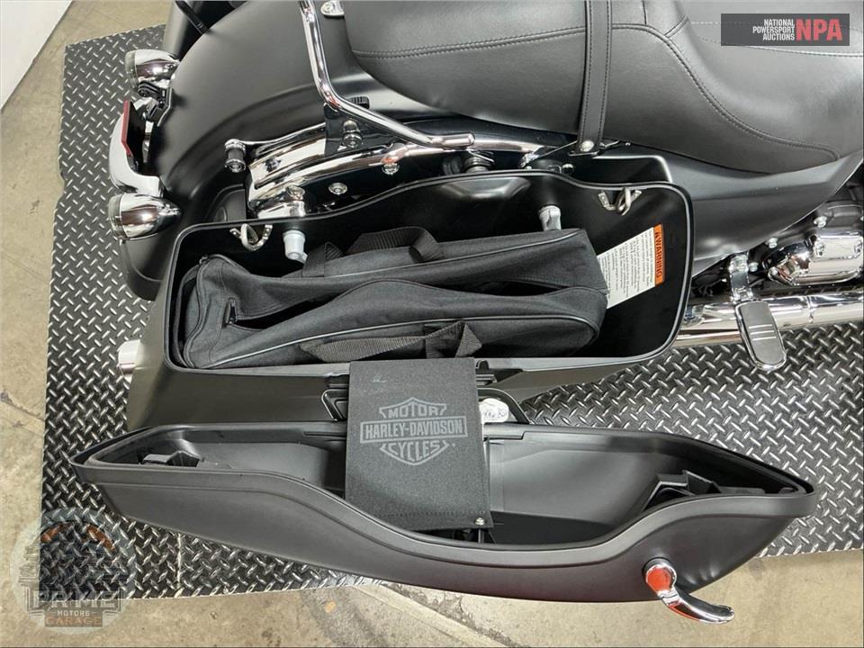 2022 Harley-Davidson FLHXS STREET GLIDE SPECIAL — фото 16