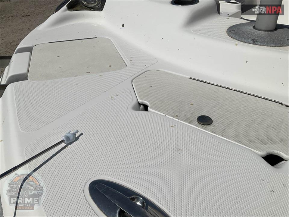 2015 Hurricane Boat SUNDECK SPORT 211 L=21/ E=1-150HP YAMAHA OB — фото 17