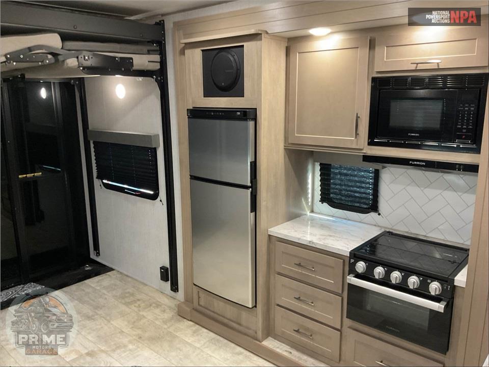 2023 Grand Design Recreational Vehicles M-25G - MOMENTUM G-CLASS TOY HAULER SERIES — фото 7