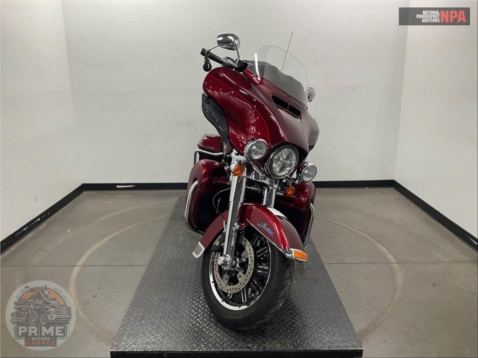 2017 Harley-Davidson FLHTK ULTRA LIMITED — фото 2