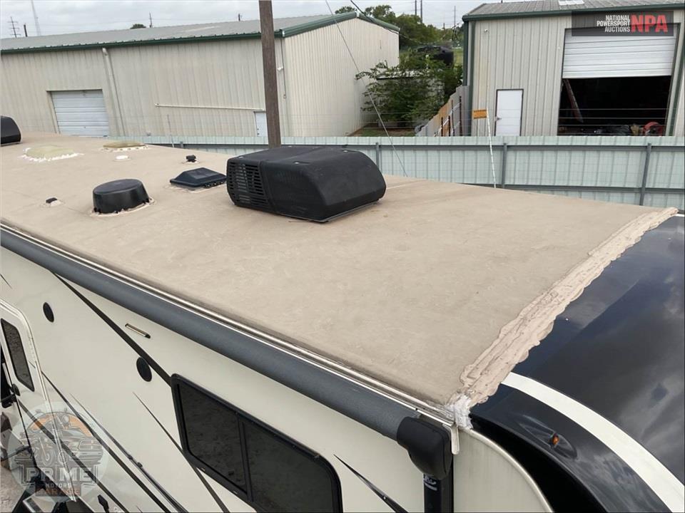 2021 Grand Design Recreational Vehicles M-3950BH - SOLITUDE S-CLASS FIFTH WHEEL SERIES — фото 25