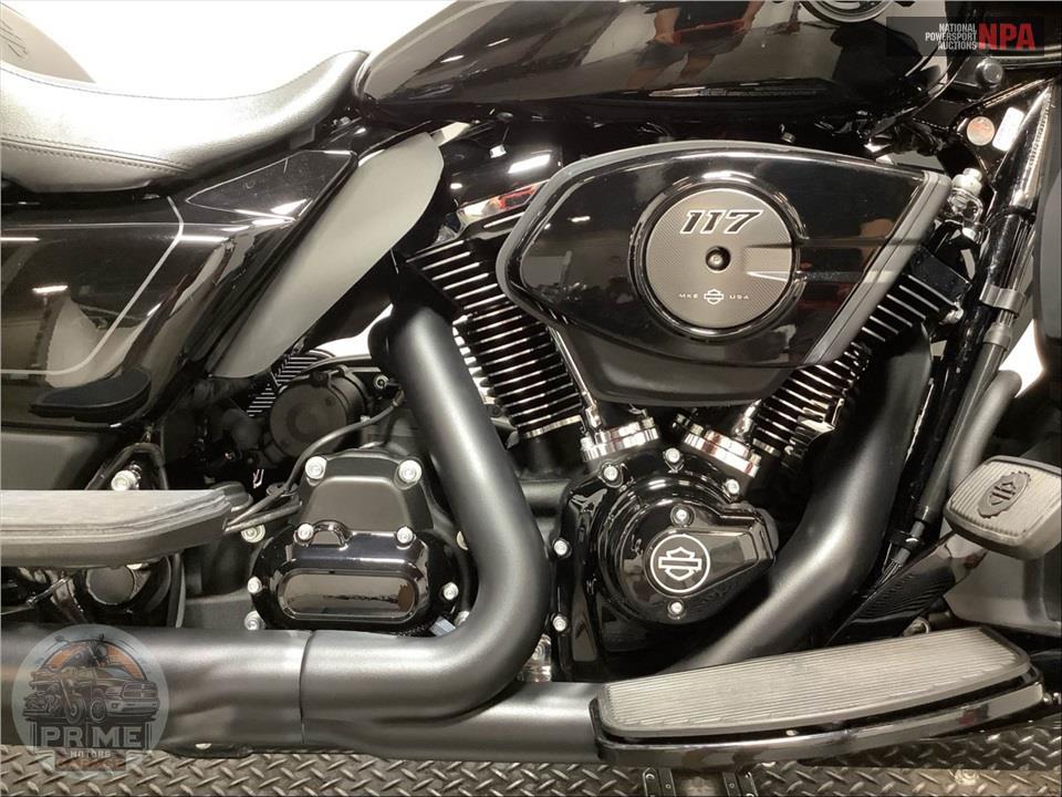 2025 Harley-Davidson FLHXU STEET GLIDE ULTRA — фото 6