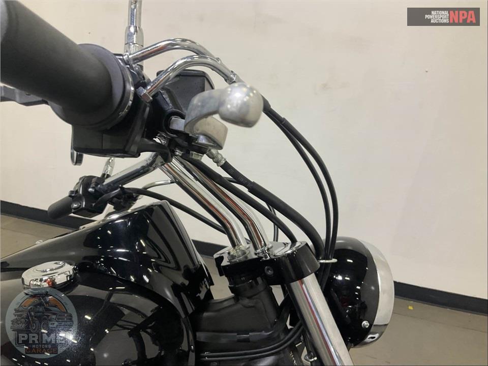 2026 Kawasaki VULCAN 900 CUSTOM — фото 11