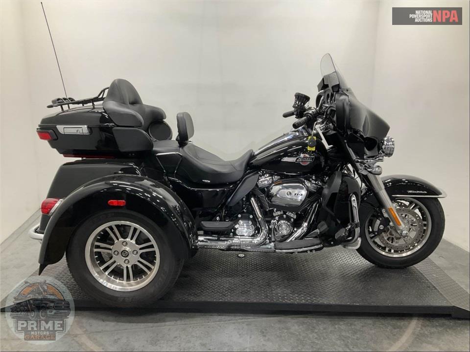 2023 Harley-Davidson FLHTCUTG TRI GLIDE ULTRA CLASSIC — фото 1