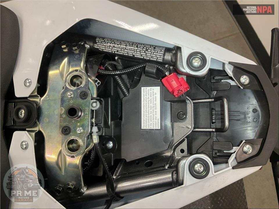 2026 Suzuki GSX800FRQM6 GSX-8R — фото 13