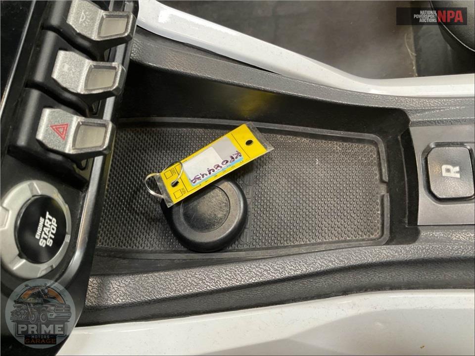 2021 Polaris SLINGSHOT S AUTODRIVE — фото 9