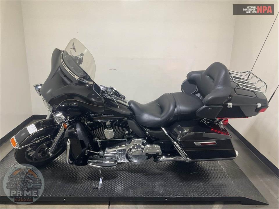 2016 Harley-Davidson FLHTK ELECTRA GLIDE ULTRA LIMITED — фото 3