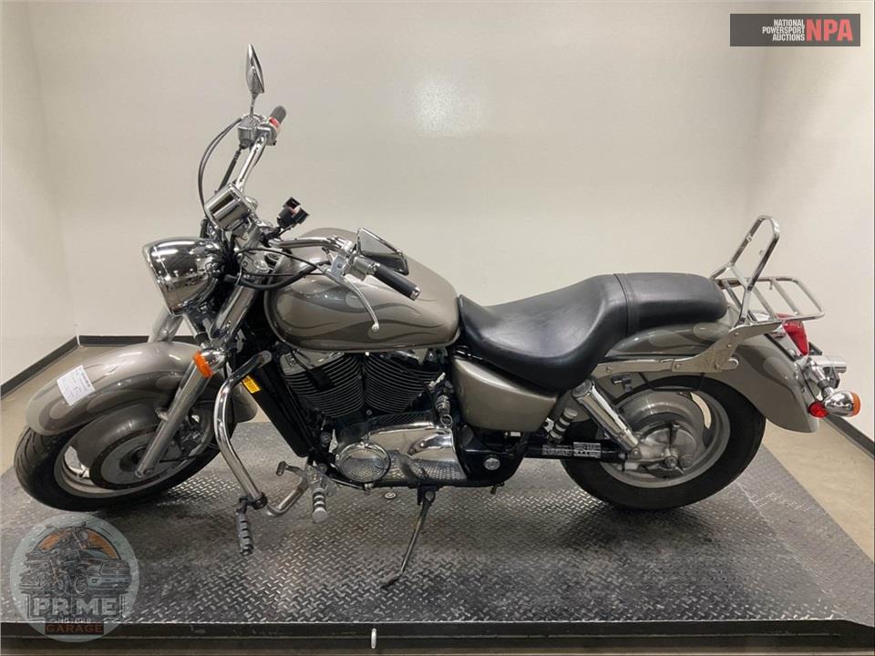 2002 Honda VT1100C22 SHADOW SABRE — фото 3