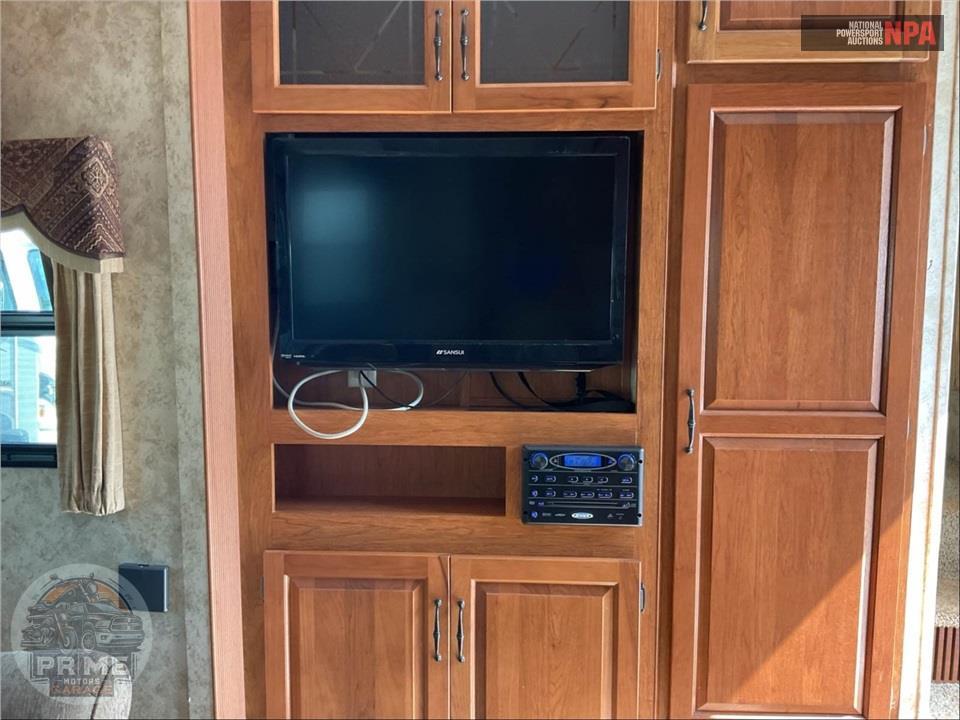 2013 Keystone Rv M-346 LBQ - MONTANA MOUNTAINEER FIFTH WHEEL SERIES — фото 28