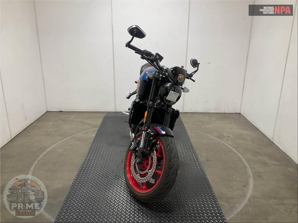 2026 Triumph TRIDENT 660 TRIPLE TRIBUTE EDITION — фото 2