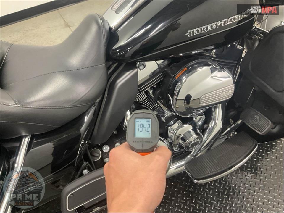 2015 Harley-Davidson FLHTK ELECTRA GLIDE ULTRA LIMITED — фото 8
