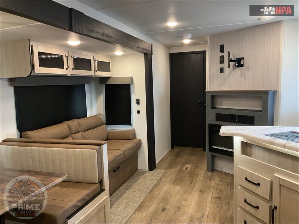 2027 Palomino By Forest River M-32BHQS Puma Series — фото 9