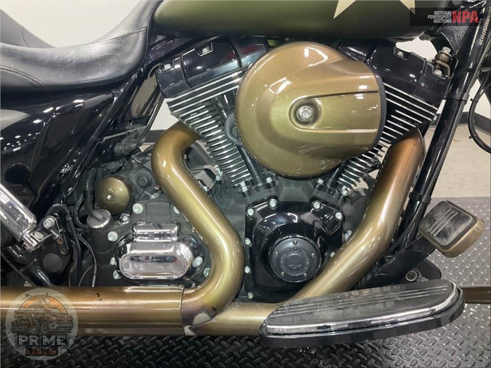 2014 Harley-Davidson FLHXS STREET GLIDE — фото 6