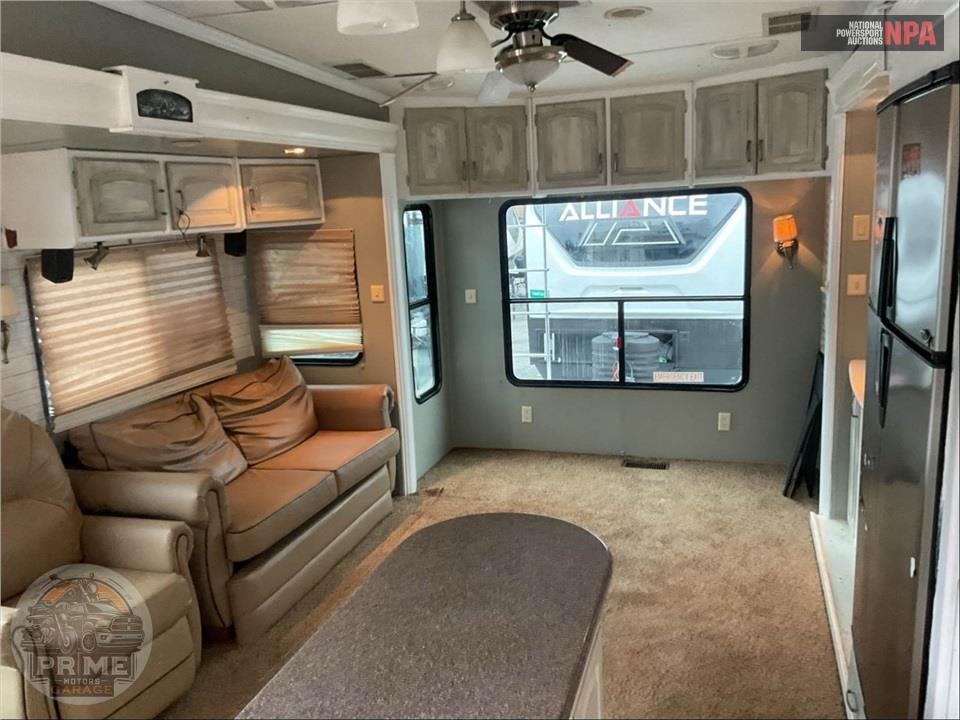 2010 Keystone Rv M-3640 RL - ALPINE FIFTH WHEEL SERIES — фото 7