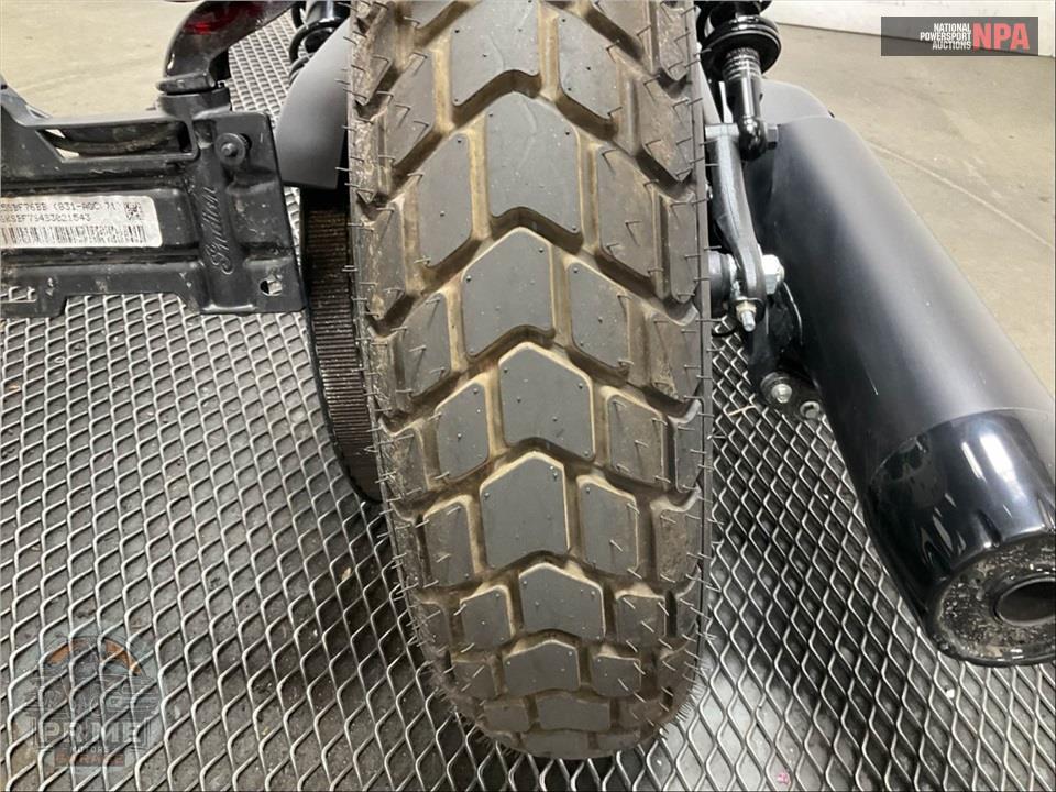 2025 Indian Motorcycle SCOUT BOBBER LIMITED WITH TECHNOLOGY PACKAGE (COLOR METALLIC) — фото 17