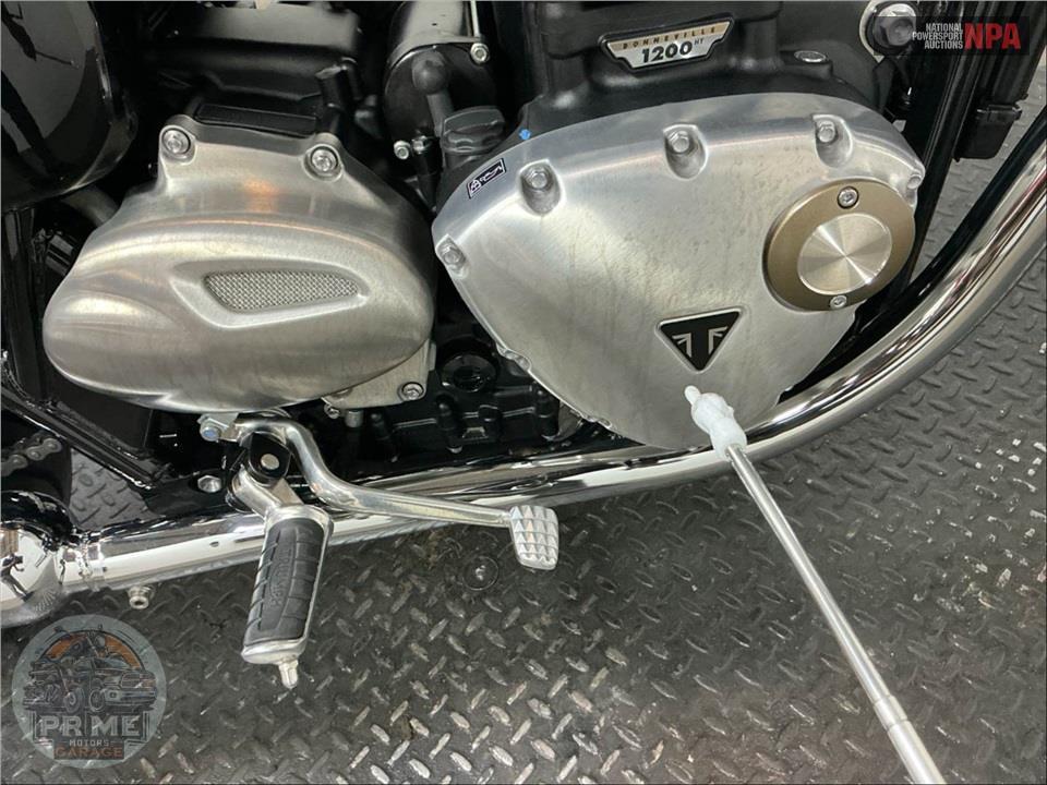 2023 Triumph BONNEVILLE T120 (CHROME EDITION) — фото 10