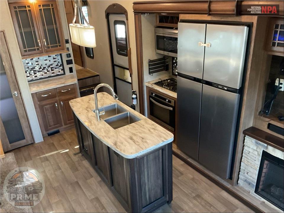 2018 Keystone Rv M-3160 RL - MONTANA LEGACY EDITION FIFTH WHEEL SERIES — фото 8
