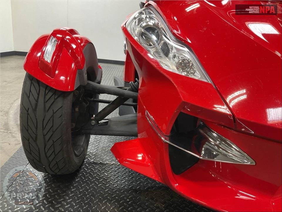 2013 Can-Am SPYDER RT-S SE5 — фото 28