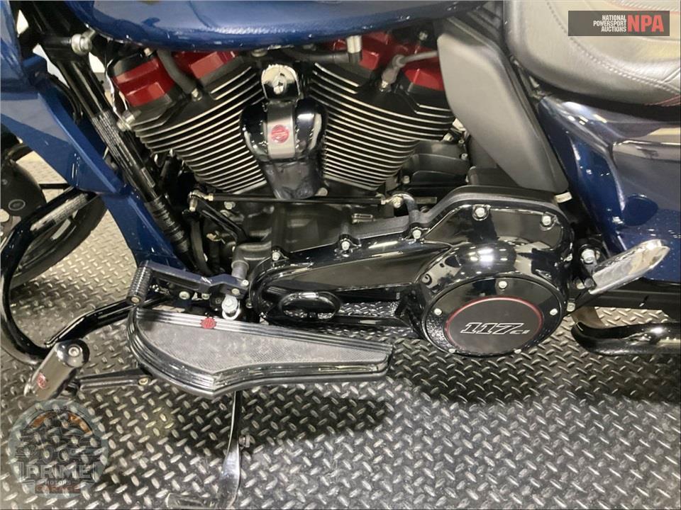2019 Harley-Davidson FLTRXSE CVO ROAD GLIDE — фото 7