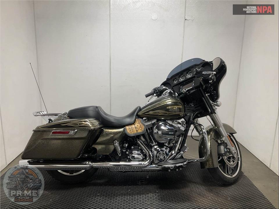 2016 Harley-Davidson FLHXS STREET GLIDE SPECIAL — фото 1