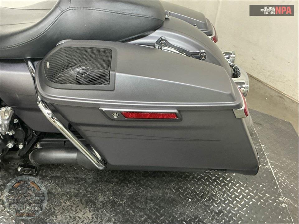 2016 Harley-Davidson FLHXS STREET GLIDE SPECIAL — фото 29