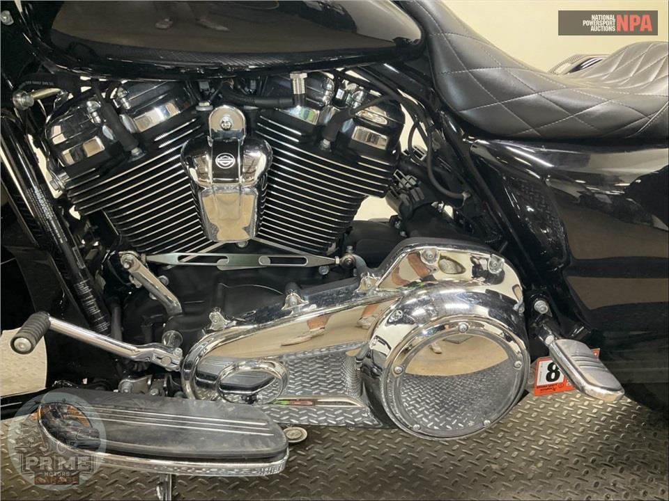 2017 Harley-Davidson FLTRX ROAD GLIDE — фото 7