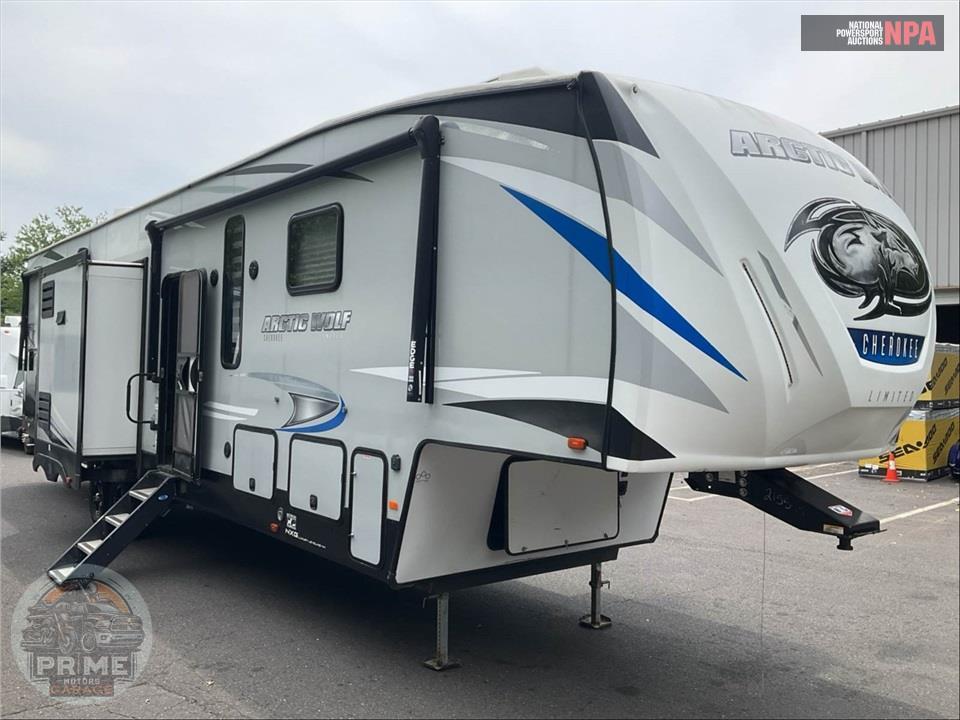 2021 CHEROKEE BY FOREST RIVER M-3770SUITE ARCTIC WOLF FIFTH WHEEL SERIES
